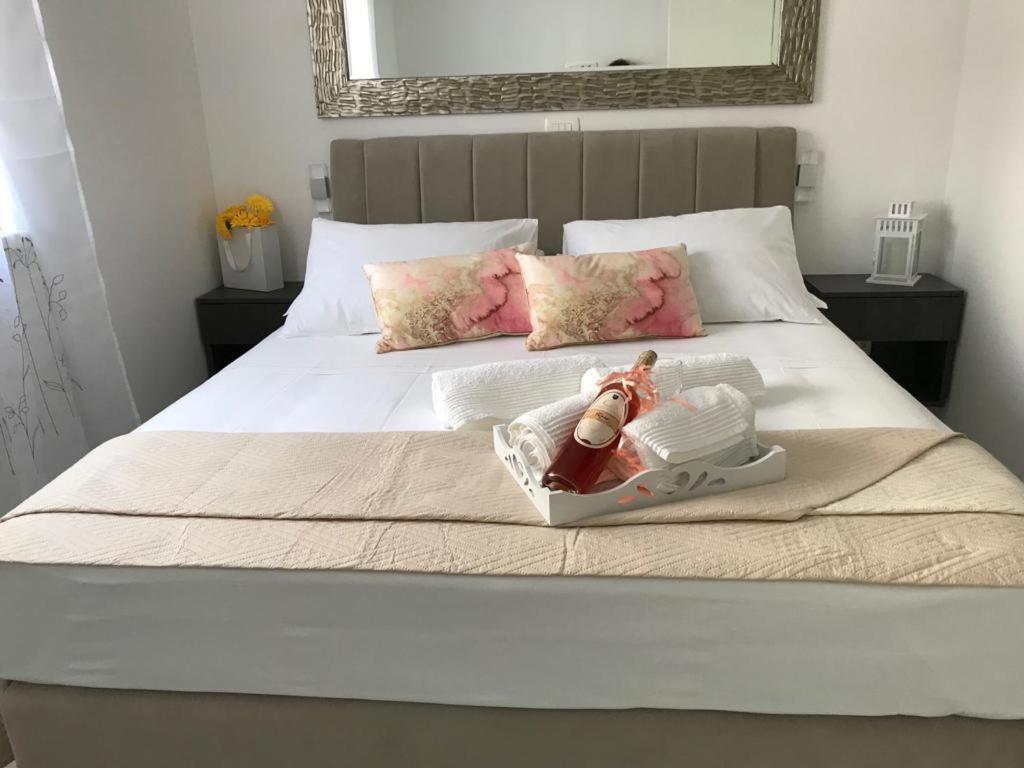 Hedonist-Luxury 2 Bedroom Apartment With Private Hot Tub, Garden And Free Parking Trogir Eksteriør bilde