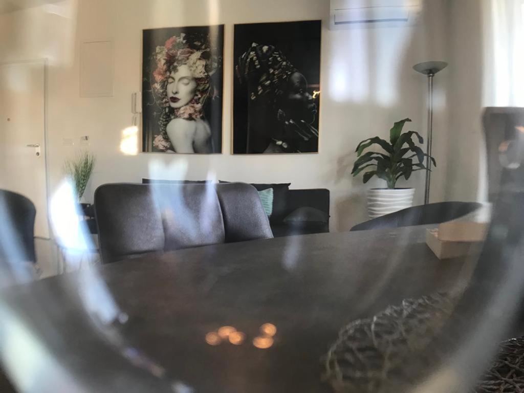 Hedonist-Luxury 2 Bedroom Apartment With Private Hot Tub, Garden And Free Parking Trogir Eksteriør bilde