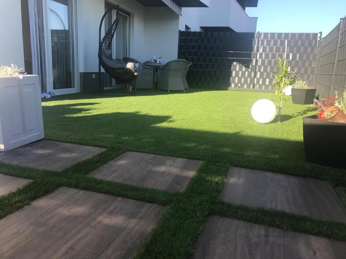 Hedonist-Luxury 2 Bedroom Apartment With Private Hot Tub, Garden And Free Parking Trogir Eksteriør bilde